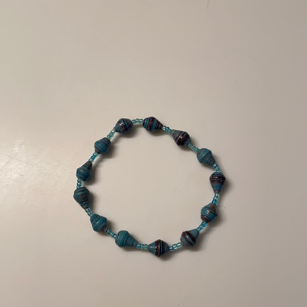 Women’s beaded bracelet